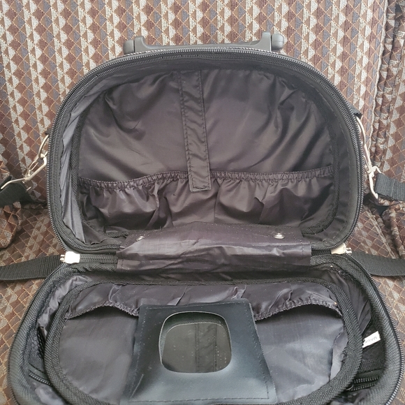 Pink Carry On/Make Up Bag - Picture 3 of 3